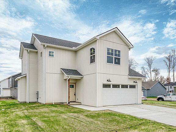 2nd image of 1623 Daly Dr