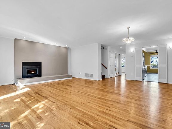 4th image of 32 Gordon Way