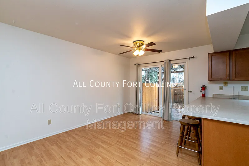 4 bed, 3.0 bath, 1860 sqft, $2,250 — Photo 4