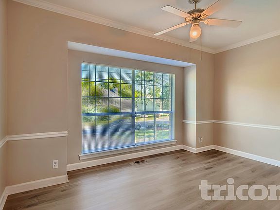 4th image of 130 Devonshire Trl