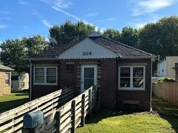 204 Sturgis St N, Mankato, MN 56001