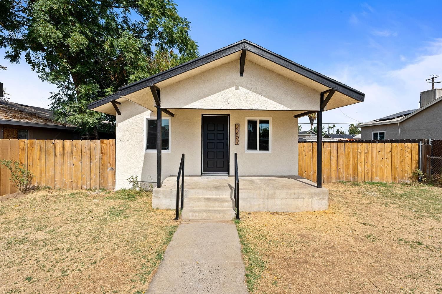 2259 E Clay Ave, Fresno, CA 93701 | Zillow