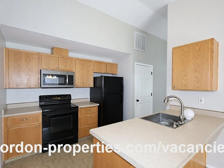 2373 NW Stanley Ave — Photo 12
