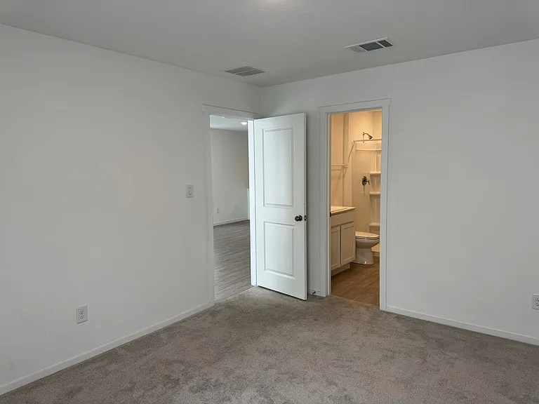 12931 Kathleen St — Photo 17