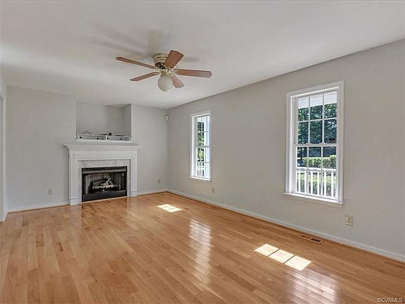 3rd image of 15530 Pypers Pointe Dr