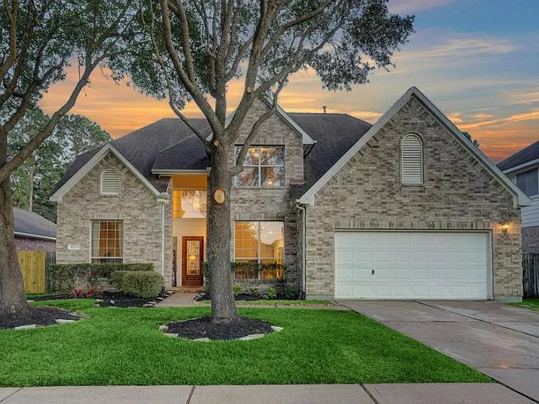 16523 McCormick Dr — Photo 1