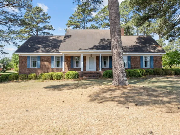 85 Oak St, Lillington, NC 27546