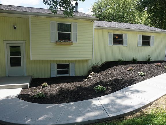 2nd image of 3926 Charity Dr