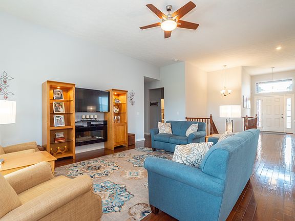 5th image of 1621 Weeping Willow Ct
