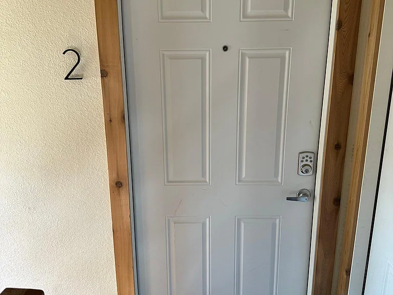 2019 Iron St #2 — Photo 5