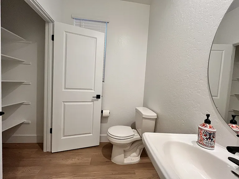 2827 E Colina Dr — Photo 16