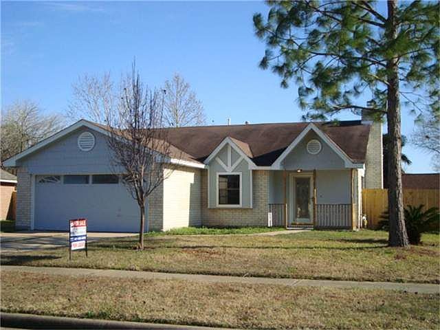 1st image of 21919 Pearl Lake Dr