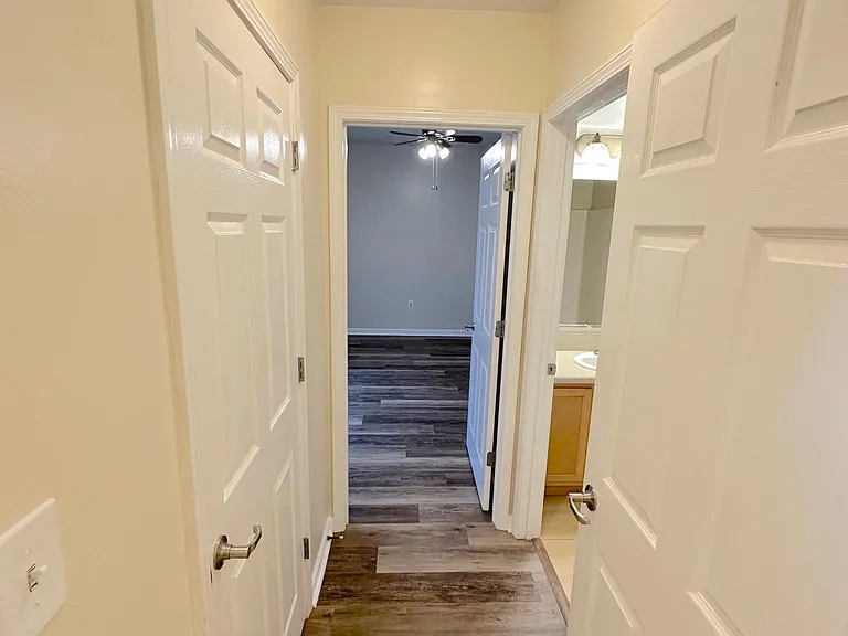 4950 Siesta Oak Loop — Photo 3