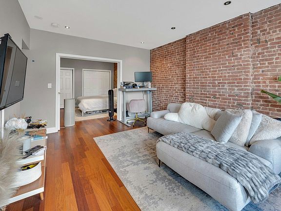2nd image of 1315 Washington St APT 4D