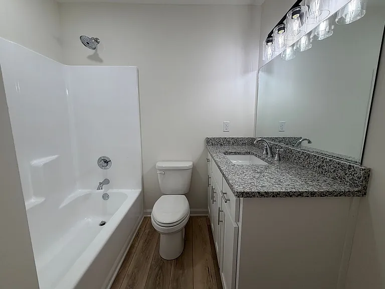 1111 Eaglewood Dr — Photo 7