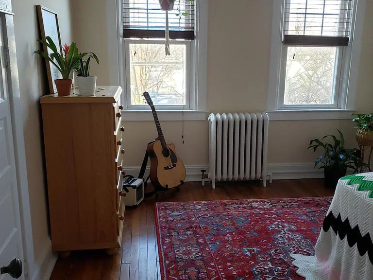 298 E Jefferson St #2 — Photo 3