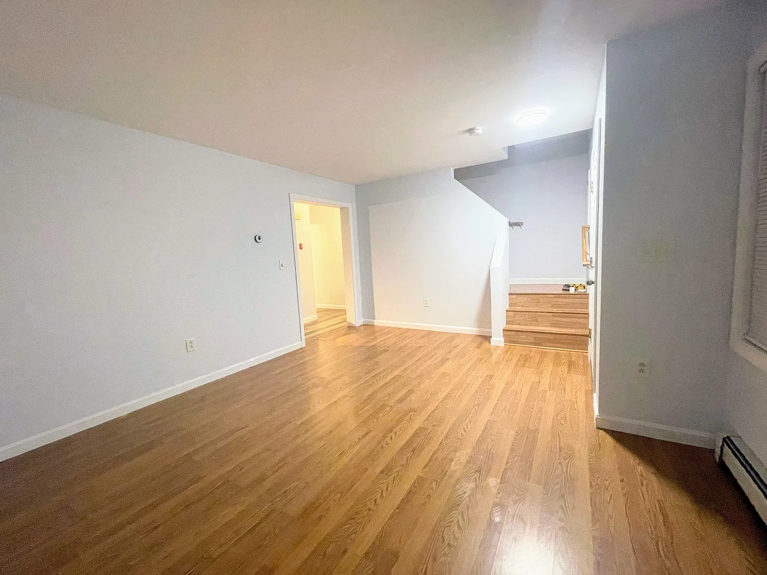 438 Plantation St — Photo 2