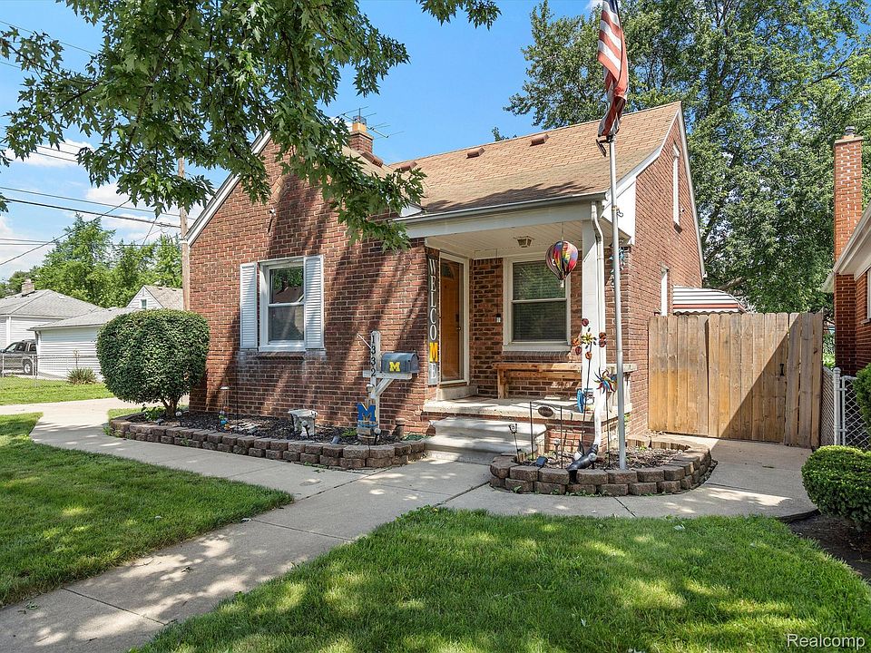 1st image of 1332 Mayflower Ave
