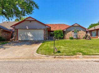 513 Westview Dr, Yukon, OK 73099