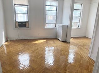 23-84 27th St #2F, Astoria, NY 11105