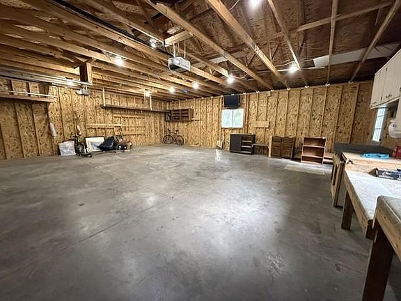 3rd image of 829 Prospect Ave