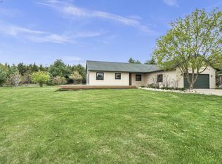 W7300 County Rd S, Cascade, WI 53011