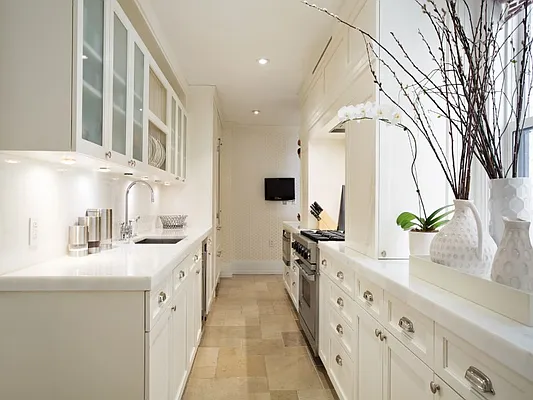 Sold by Sotheby's International Realty | media 14