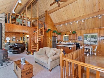 1229 Yukon Dr, Lake Arrowhead, CA, 92352