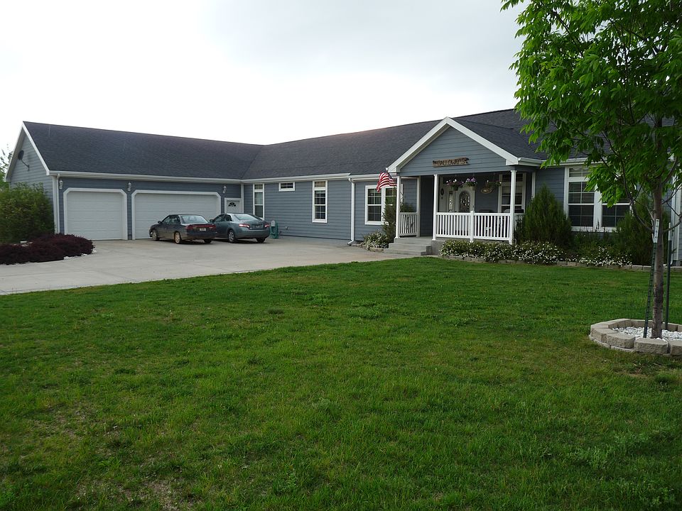 3 car attached garage