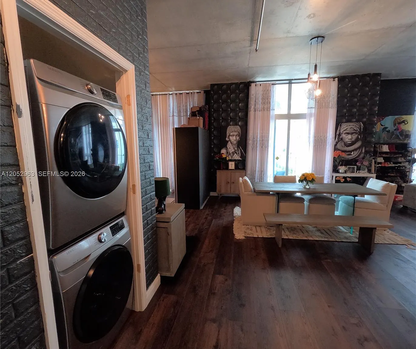 Lofts At Hollywood Statio — Photo 3