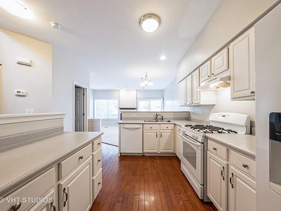 4th image of 815 Asbury Dr