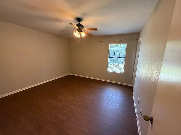 2433 Morris Dr — Photo 6