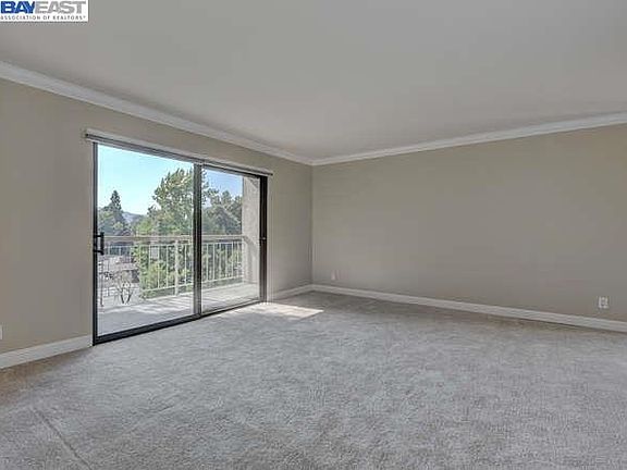 4th image of 470 N Civic Dr APT 401