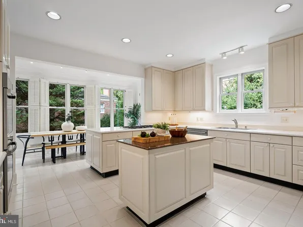 4753 Reservoir Rd NW, Washington, DC 20007