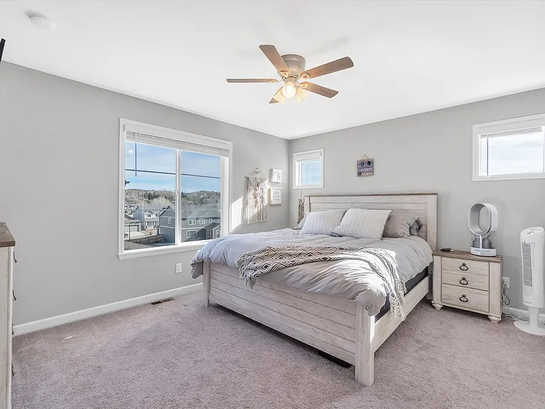 1554 Castle Creek Cir — Photo 12