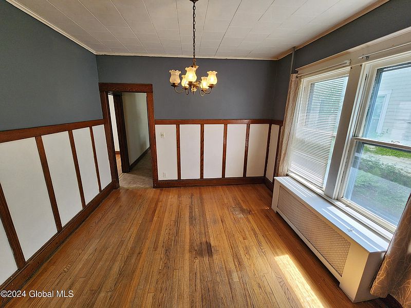 3rd image of 14 Glenwood Street