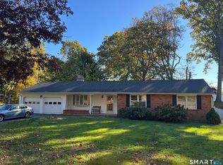 6 Shingle Hill Road, West Haven, CT 06516