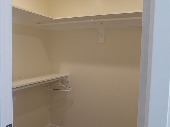 5th image of 8556 Gullo Ave