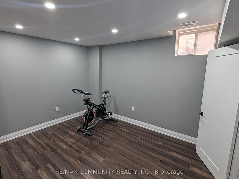 76 Durango Dr #BASEMENT — Photo 11