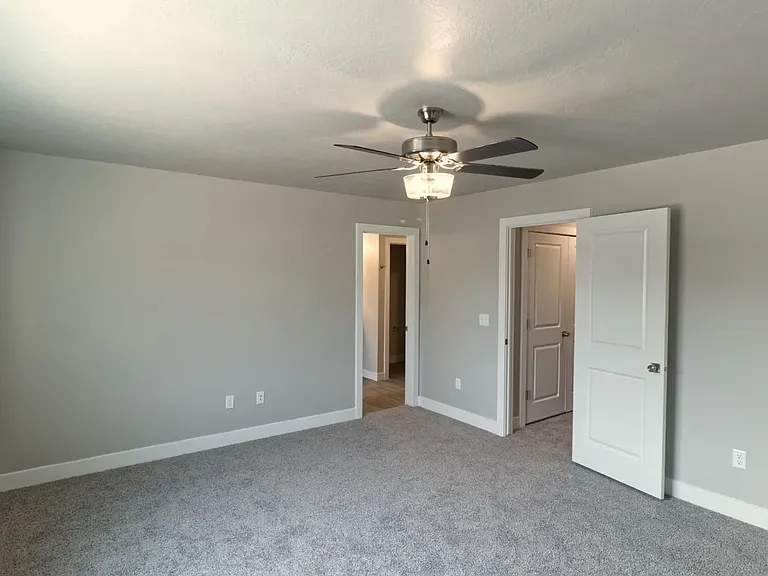 169 E 3100 N — Photo 13