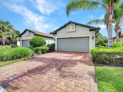 7630 Jacaranda Ln, Naples, FL, 34114