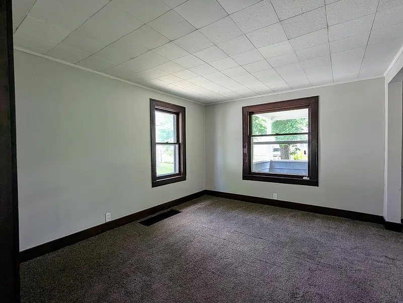5 bed, 2.0 bath, 1722 sqft, $1,650 — Photo 3