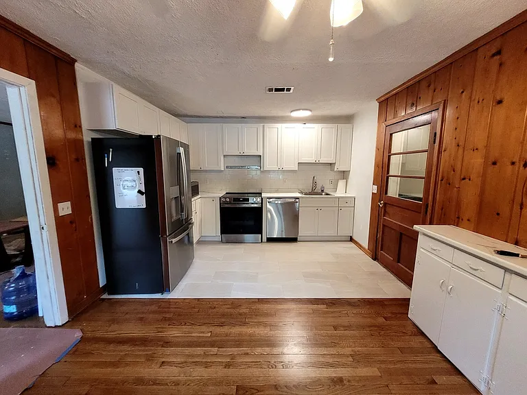 533 Ditmar St #A — Photo 19