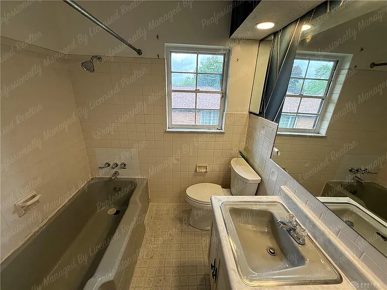 3776 Dorset Dr — Photo 29