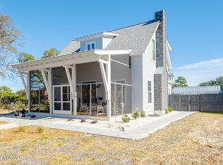 706 N Caswell Ave, Southport, NC 28461