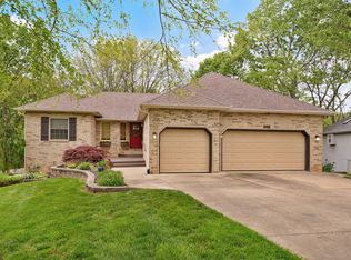 2512 W Arlington Street, Springfield, MO 65810