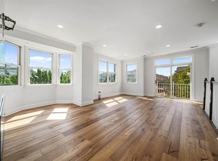 402 Kingston Ct, West New York, NJ 07093