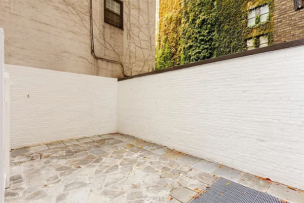 Rented by Compass | media 6