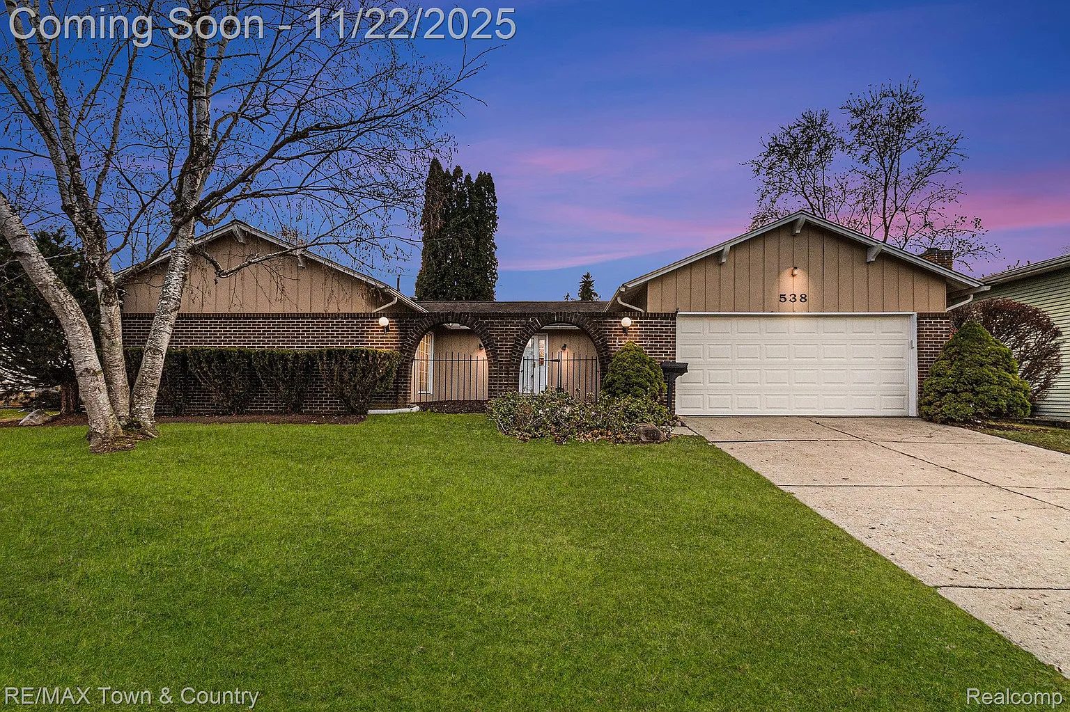 538 Autumn Dr photo 1