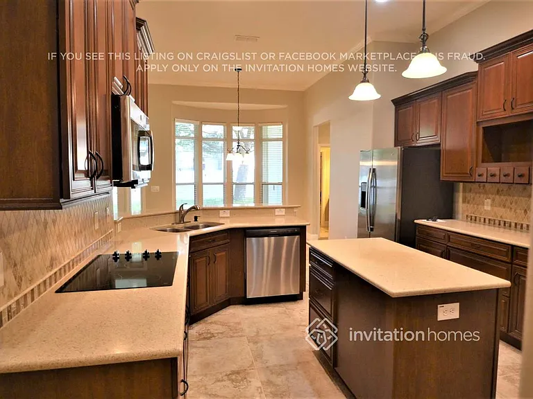 1390 Stellar Dr — Photo 6